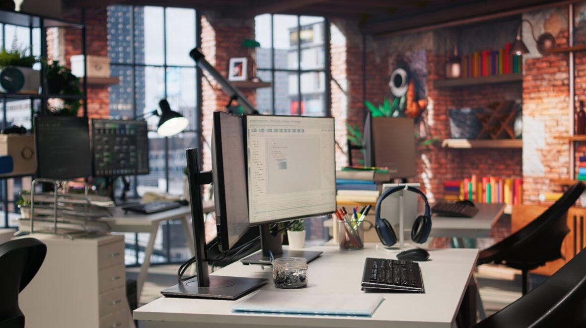 Real-Time Features in Databases: How to Handle Live Data Efficiently